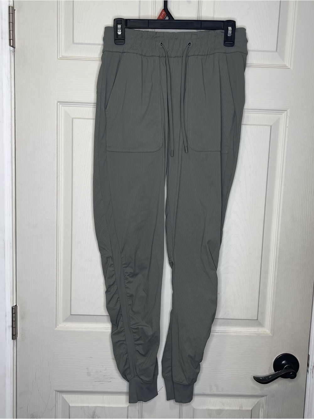 Lululemon Women's Beyond the Studio Jogger Sz 6